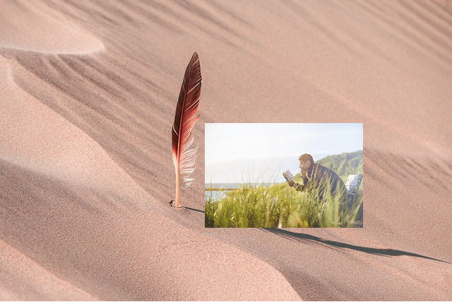 Fotó: A montázst két képből készítettem. A háttér Willfried Wende képe, az olvasó férfi Pexels képe, mindkettő a Pixabayről.